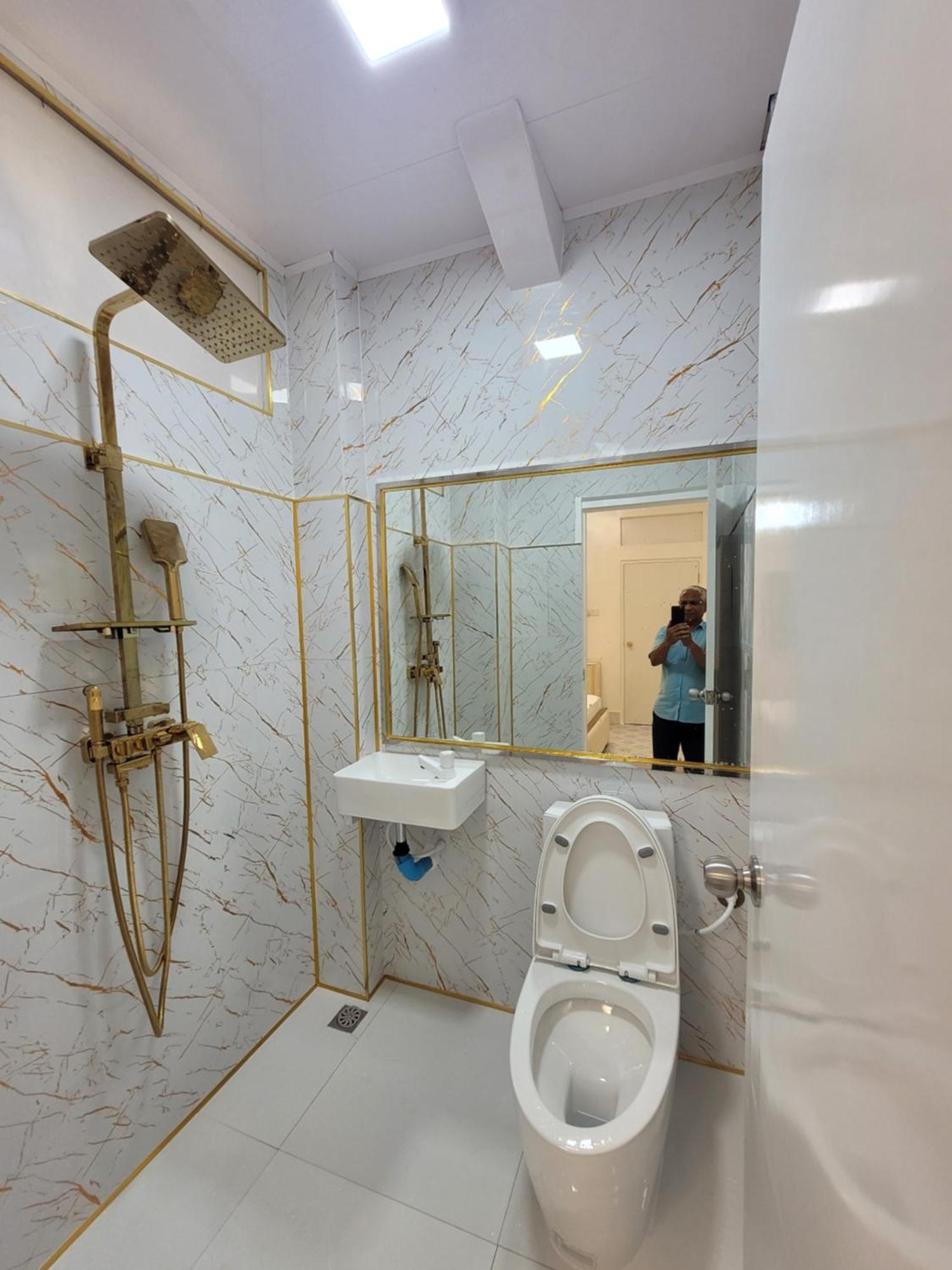 Ontrack Travel Apartment Male Bagian luar foto